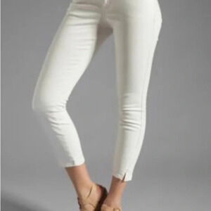 Free People white Skinny Ankle Jeans. Size 27
